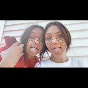 Meet your Posher, Taya